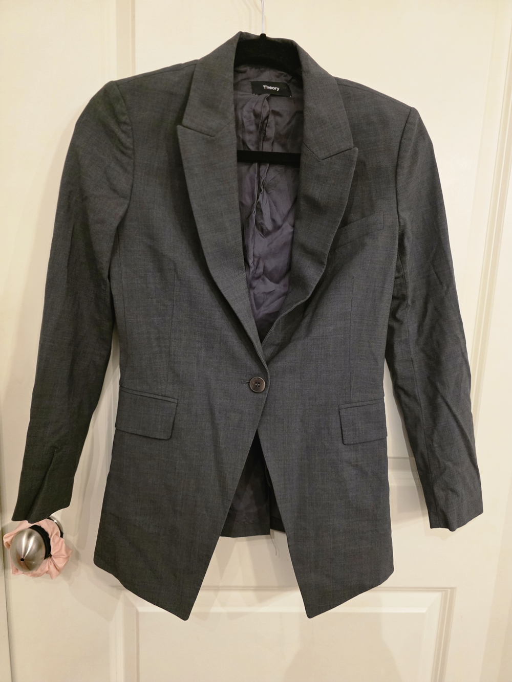 THEORY Etiennett Blazer In  Good Wool - Picture 5 of 10